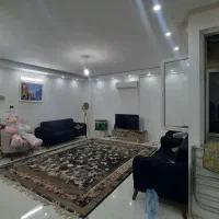 همکف روشن ۱۰۰ متر ۳ خواب شیک نوساز با حیاط اختصاصی