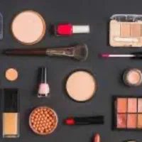 کار در مغازه آرایشی