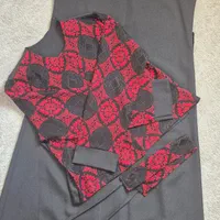 2عددلباس تمیز یکبار پوشیده شده