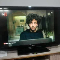 تلویزیون ۴۲ اینچ