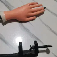 دست مصنوعی کاشت ناخن