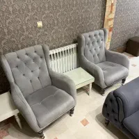 مبل راحتی و میز جلو مبلی و میز۴نفره و میز تی وی ست|مبلمان خانگی و میز عسلی|تهران, شهرک هما|دیوار