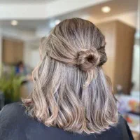 رنگ و لایت به صورت نقد و چکی|خدمات آرایشگری و زیبایی|نجفآباد, بازار|دیوار