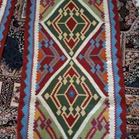 کلیم دست بافت در اندازه های مختلف