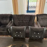 مبل ۹ نفره و میز غذاخوری ۶‌نفره با صندلی