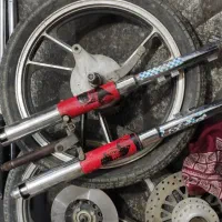 یک سری وسایل موتورسیکلت|قطعات یدکی و لوازم جانبی|همدان, |دیوار