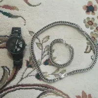 ست دستبند و گردنبند و یه ساعت طرح رینگ
