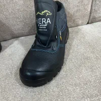 لباس وکفش کار