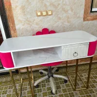 میز و صندلی ناخن کاری