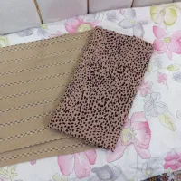 دو عدد مانتو|لباس|اهر, |دیوار