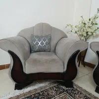 مبلمان ۷ نفره همراه میز جلو مبلی در حد نو