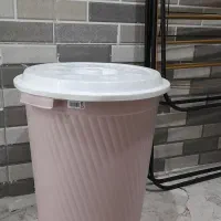 سطل زباله کاملا سالم جنس خوب ۶۰ لیتری