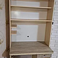 میز تحریر و کامپیوتر