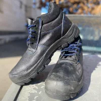 کفش کار نسوز|کیف، کفش، کمربند|نقده, |دیوار