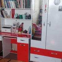 کمد و میز تحریر و کتابخانه