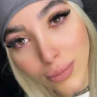 خدمات اکستنشن مژه و لیفت با قیمت مناسب