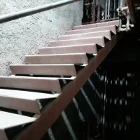 نیازمند تعدادی جوشکار دروپنجره مونتاژ کار پله فلزی