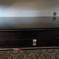 میز بزرگ جلو مبلی