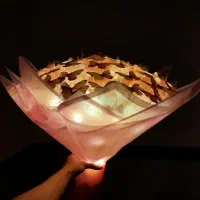 دسته گل و پروانه