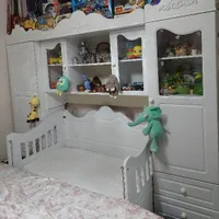 تخت و کمد بچه