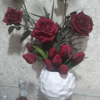 یه دسته گل و یه گلدون با گل|گل مصنوعی|رشت, عینک|دیوار