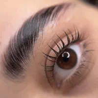 لیفت و لیمنت مژه و ابرو و بوتاکس تراپی