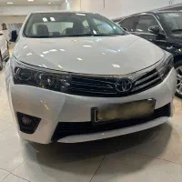 تویوتا کرولا 2015