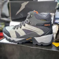 کتونی کوهنوردی|کیف، کفش، کمربند|اراک, |دیوار