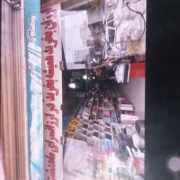به یک شاگرد خانم و آقا برای چیدمان و صندوق دار