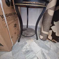 دو عدد میز تلفن مشکی رنگ و سه عدد عسلی مشکی