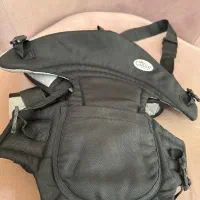 کریر وآغوشی در حد نو