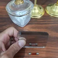 قدیمی فیوز قرمز