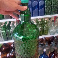 بطری شیشه ای ۸لیتری|ظروف نگهدارنده، پلاستیکی، یک‌بارمصرف|اصفهان, باغ فدک|دیوار