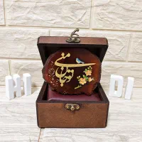 سنگ عقیق خوشنویسی با ورق طلا و خط نستعلیق