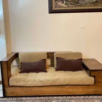 مبل چوبی با میز و پاف ( فروش فوری )