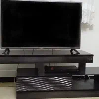 تلویزیون 42 اینچ LG اصل به همراه میز و دستگاه CD