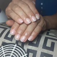 انواع کاشت ناخن|خدمات آرایشگری و زیبایی|مشکین‌دشت, |دیوار