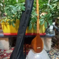 سازدست‌ سازسه‌ تار.