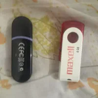 دوعدد فلاش ۸گیگ-8Gb بفروش میرسد قیمت مناسب