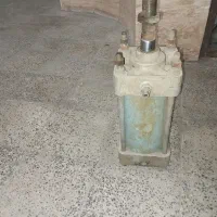 جک هیدرولیک بادی 17×37 طول عرض