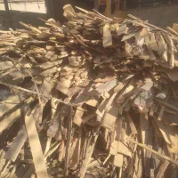 ضایعات چوب پشت لا