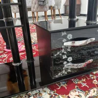 میزتلویزیون شیشه ای
