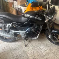 موتور سیکلت پالس ۱۸۰