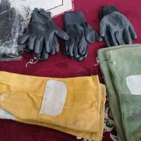 دستکش نسوز و کفش