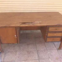 میز چوبی