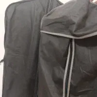 دو دسته کت شلوار مردانه