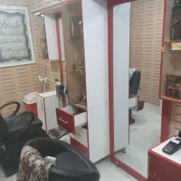 دکور ارایشگاه بسیار زیبا بخاطر تغیر دکراسیون|آرایشگاه و سالن‌های زیبایی|زابل, |دیوار