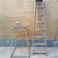 نردبان و چهار پایه