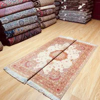 فرش جفت ذرع نیم تبریز ۵۰ رج کرم حاشیه پیازی|فرش|تهران, سلسبیل جنوبی|دیوار