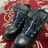 دو عدد کفش ایمنی|کیف، کفش، کمربند|کازرون, |دیوار